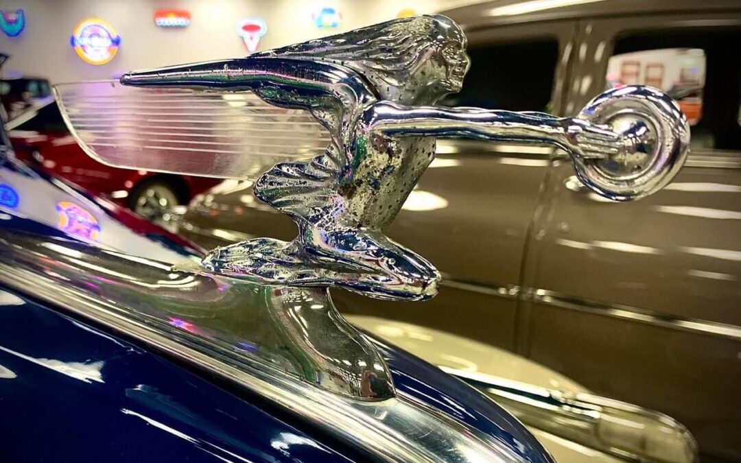 Classic Car Hood Ornaments – We’ve Got a Few